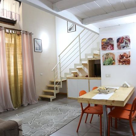 Appartamenti Laura Wi-Fi Curti Exteriör bild