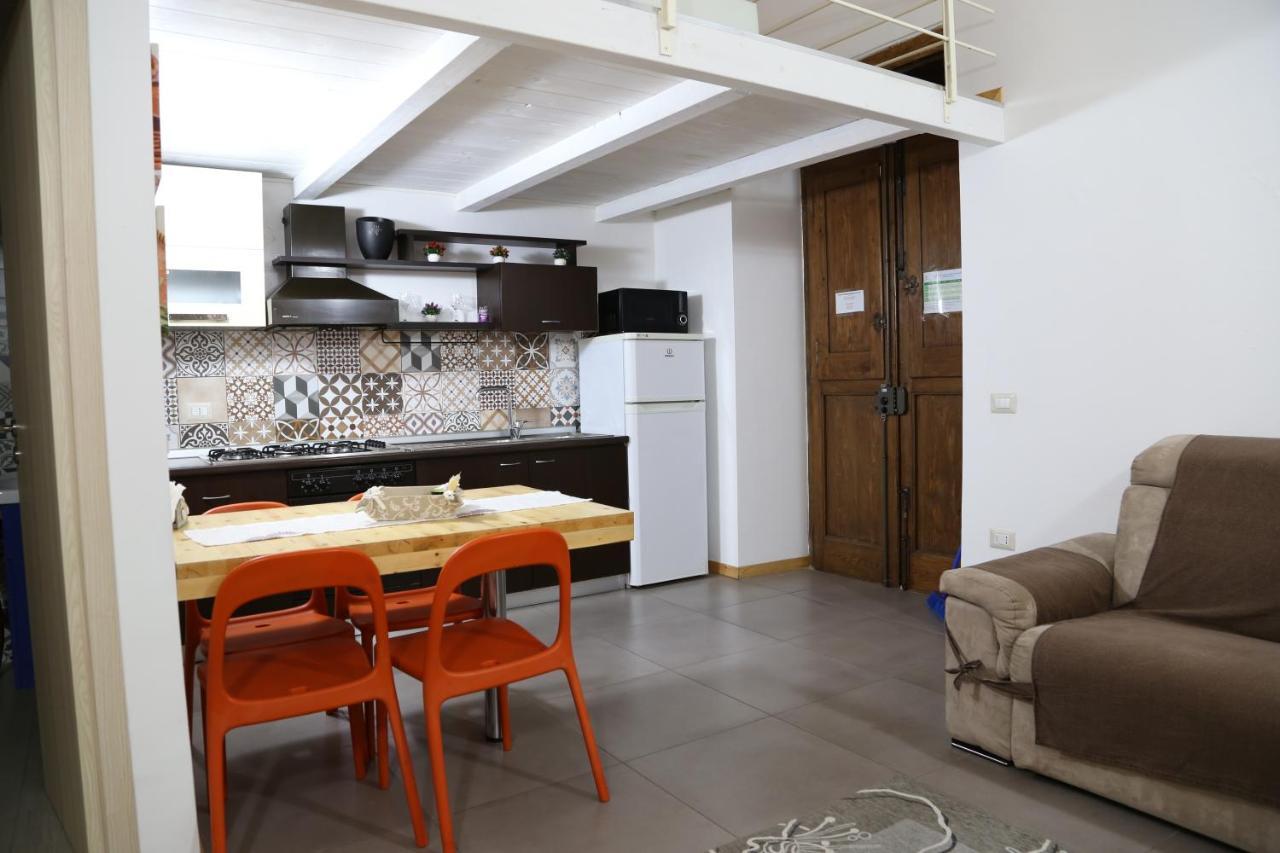 Appartamenti Laura Wi-Fi Curti Exteriör bild