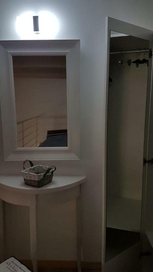 Appartamenti Laura Wi-Fi Curti Exteriör bild